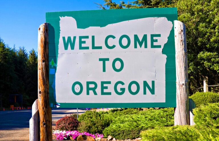 Welcome to Oregon sign